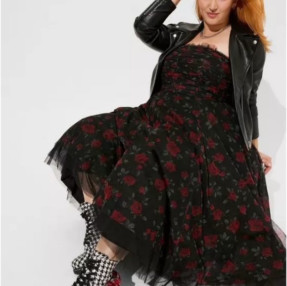 Pre-loved Betsey Johnson Torrid Mesh & Tulle Roses Dress - Torrid Sz 10 - Picture 5 of 12